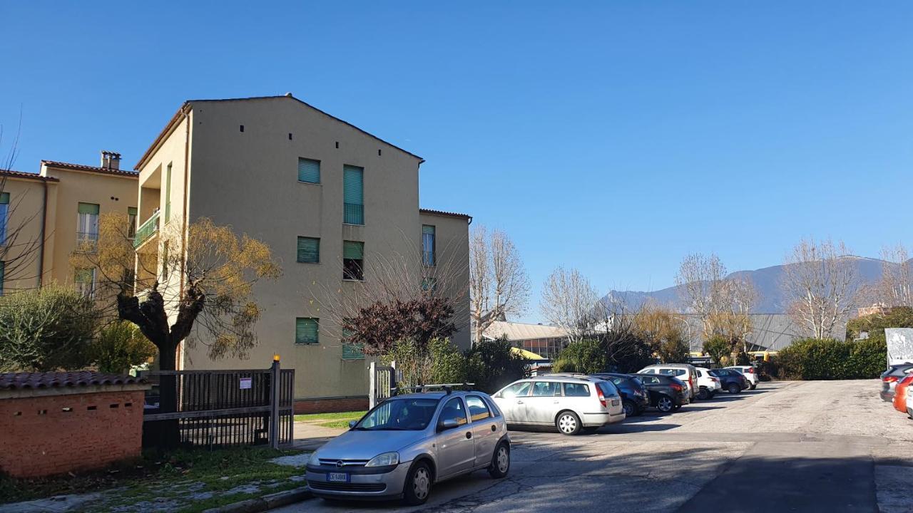 Apartamento 2 Bed Flat Centre & Stadio Free Parking Terni Exterior foto